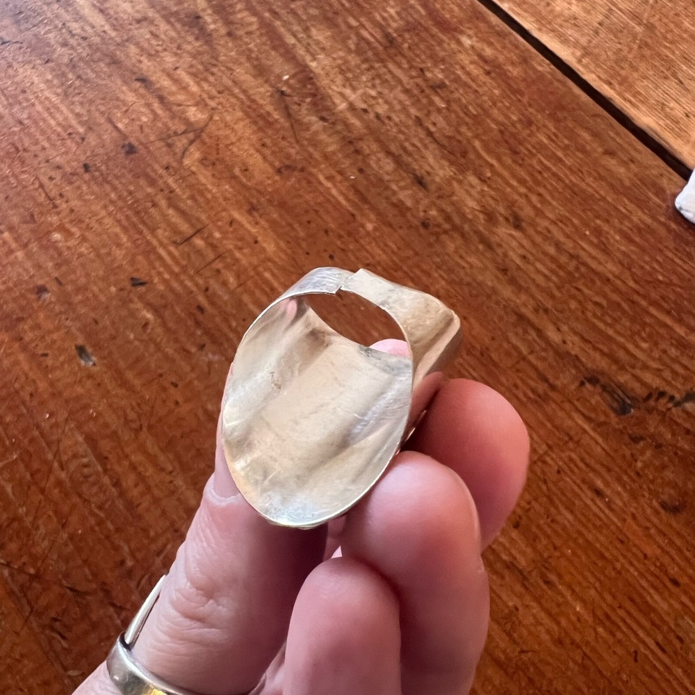Sterling Silver Ring With large blue stone (broken band) - Picture 7 of 14